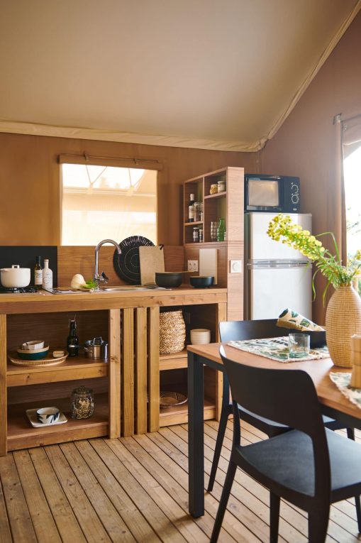 cuisine et espace repas du jungle lodge 26-2-S